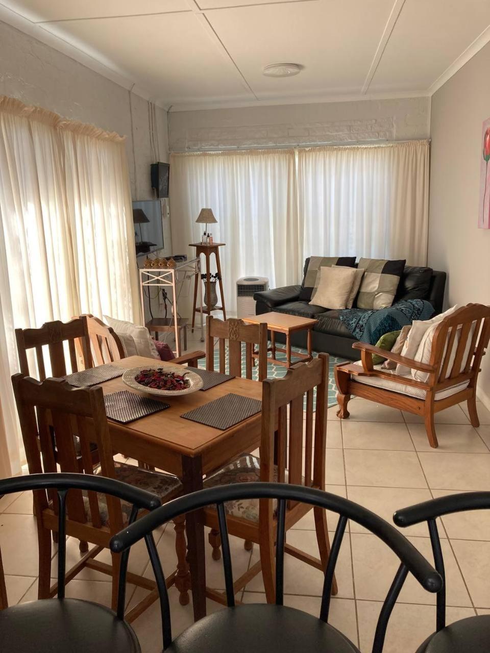 57 On Wellington Accommodation Колчестер Екстер'єр фото