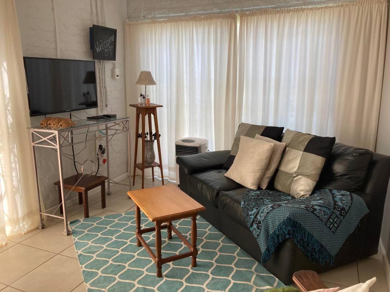 57 On Wellington Accommodation Колчестер Екстер'єр фото