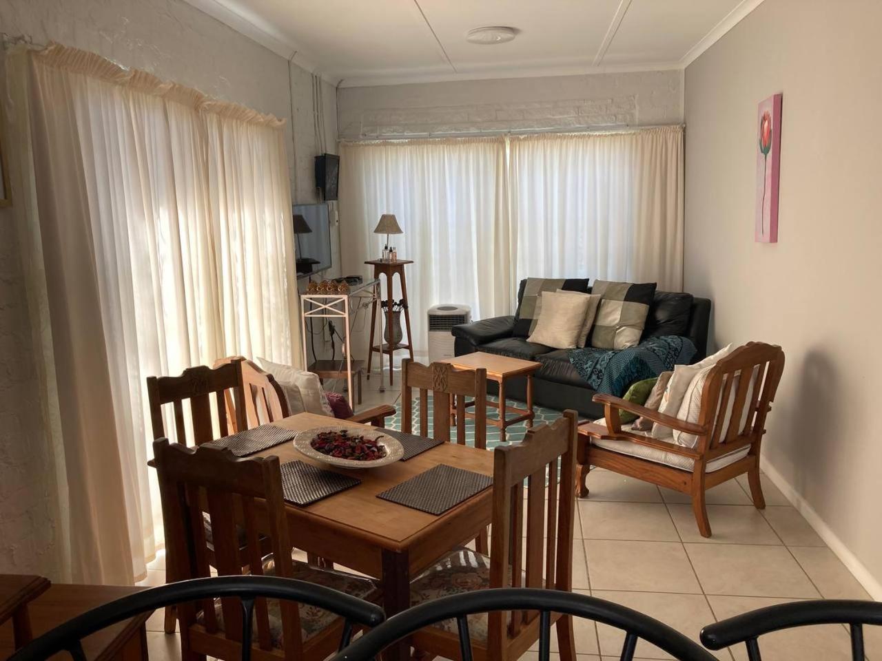 57 On Wellington Accommodation Колчестер Екстер'єр фото